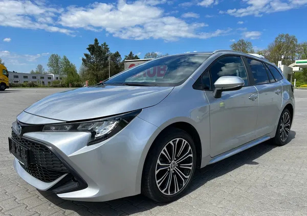 samochody osobowe Toyota Corolla cena 110698 przebieg: 13500, rok produkcji 2022 z Krotoszyn